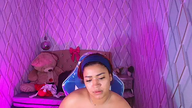 NicolleTaylor online show from 7, 1, 2026