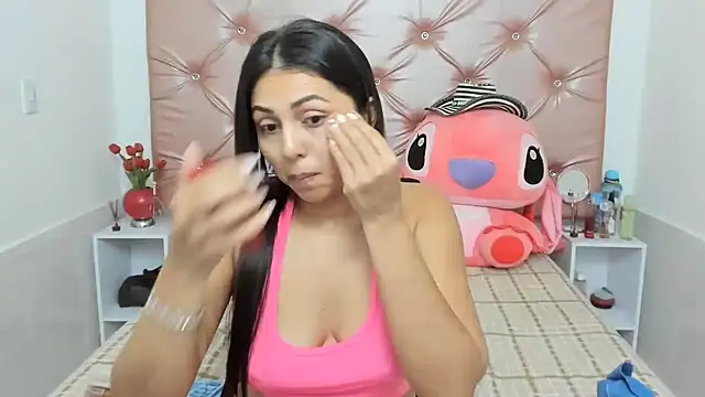 KatiaMoore online show from 25, 10, 2025