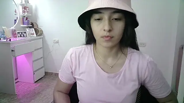 Snapshot of aineangeel chatting on 21, 4, 2026 aineangeel online show from 21, 4, 2026
