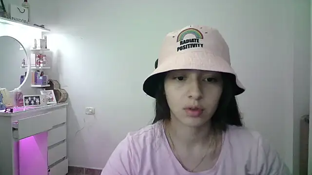 Snapshot of aineangeel chatting on 21, 4, 2026 aineangeel online show from 21, 4, 2026