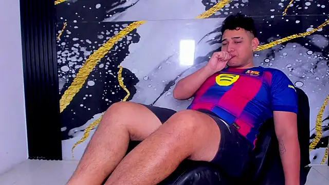 Snapshot of sweethot___ chatting on 28, 9, 2025 sweethot online show from 28, 9, 2025