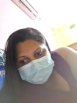 Snapshot of kunjan789 chatting on 7, 12, 2024 kunjan789 online show from 7, 12, 2024