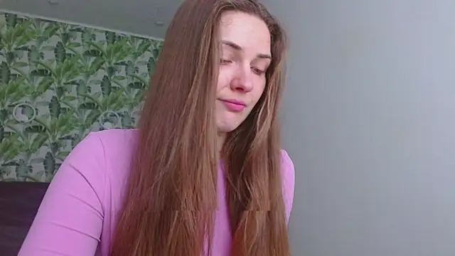 Snapshot of Olivia_shine chatting on 19, 4, 2026 Olivia shine online show from 19, 4, 2026