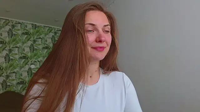 Snapshot of Olivia_shine chatting on 8, 5, 2026 Olivia shine online show from 8, 5, 2026
