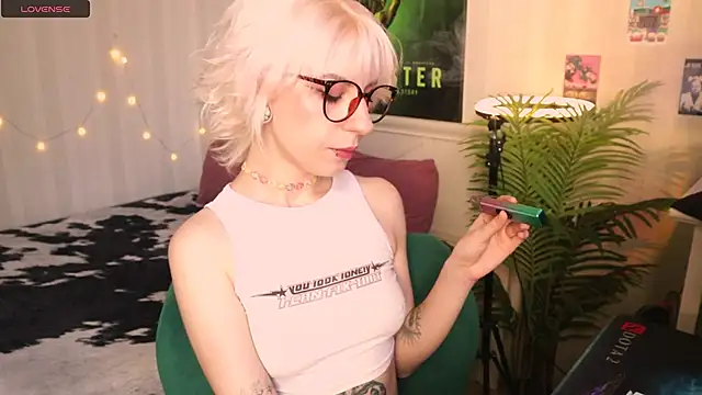 Snapshot of _Moonlight_t chatting on 1, 2, 2026 Moonlight t online show from 1, 2, 2026