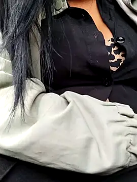 Emily Wane online show from 27, 11, 2025