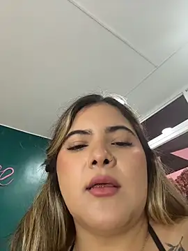 Snapshot of EVELIN_MASON chatting on 20, 4, 2026 EVELIN MASON online show from 20, 4, 2026