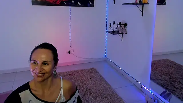 lollita 23  online show from 25, 2, 2025