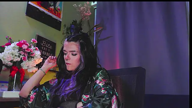 Snapshot of purple_em69 chatting on 21, 2, 2026 purple em69 online show from 21, 2, 2026