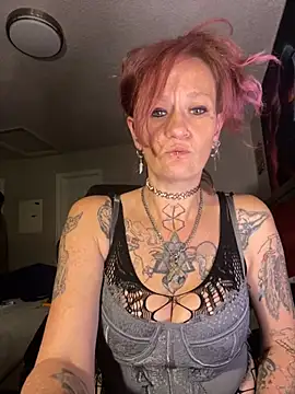 renegade vyxxen online show from 19, 2, 2025