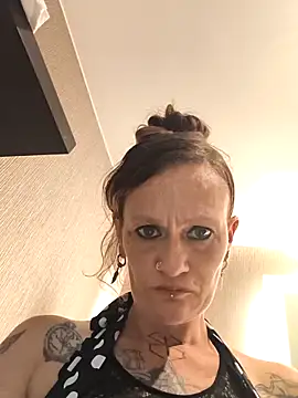 renegade vyxxen online show from 25, 3, 2026