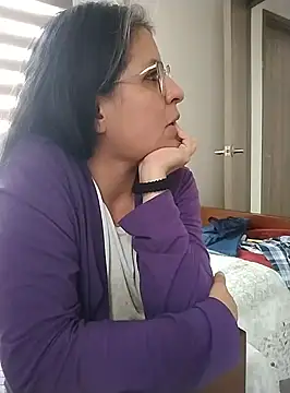 LucifernandaSw online show from 2, 2, 2025