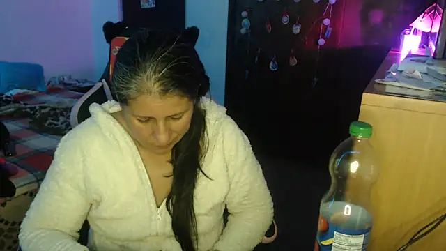 Snapshot of LucifernandaSw chatting on 16, 4, 2026 LucifernandaSw online show from 16, 4, 2026