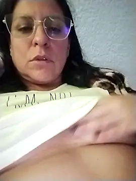 Snapshot of LucifernandaSw chatting on 20, 4, 2026 LucifernandaSw online show from 20, 4, 2026