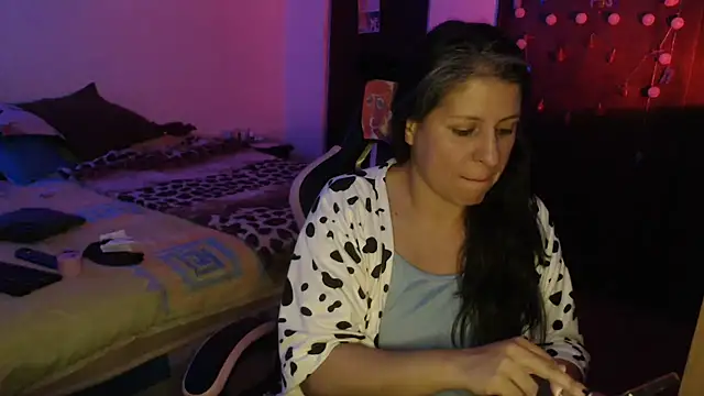 Snapshot of LucifernandaSw chatting on 21, 4, 2026 LucifernandaSw online show from 21, 4, 2026