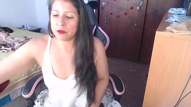 Snapshot of LucifernandaSw chatting on 23, 4, 2026 LucifernandaSw online show from 23, 4, 2026
