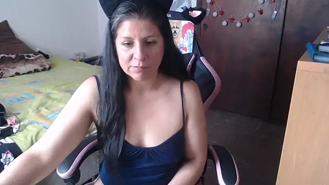 Snapshot of LucifernandaSw chatting on 27, 4, 2026 LucifernandaSw online show from 27, 4, 2026