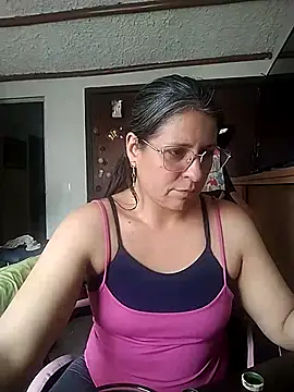 Snapshot of LucifernandaSw chatting on 30, 4, 2026 LucifernandaSw online show from 30, 4, 2026