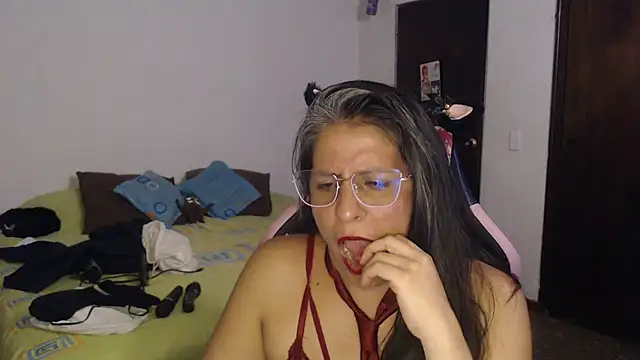 Snapshot of LucifernandaSw chatting on 14, 5, 2026 LucifernandaSw online show from 14, 5, 2026