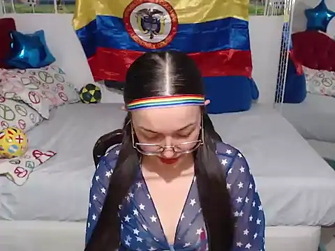 Snapshot of Angela_18honey chatting on 6, 7, 2026 Angela 18honey online show from 6, 7, 2026