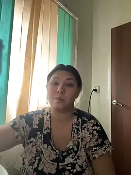 Olivialili online show from 11, 2, 2025