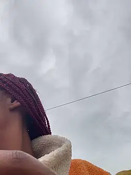 Dellah26 online show from 5, 4, 2026