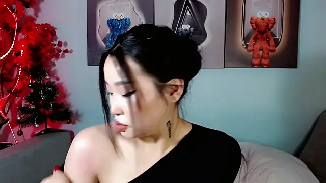 Snapshot of ichiben chatting on 1, 1, 2025 ichiben online show from 1, 1, 2025