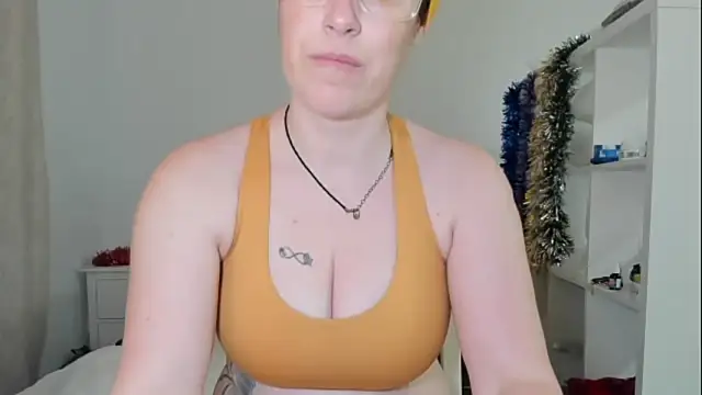 emmita69  online show from 18, 12, 2025