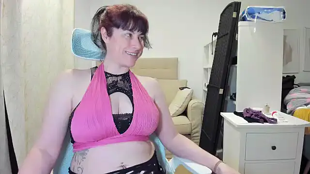 Snapshot of emmita69_ chatting on 1, 2, 2026 emmita69 online show from 1, 2, 2026