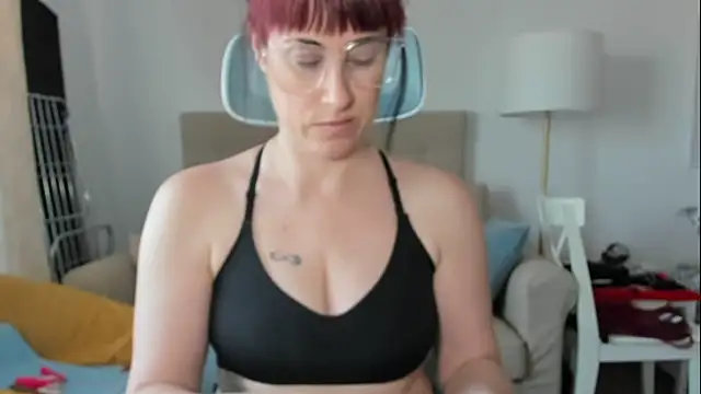 Snapshot of emmita69_ chatting on 25, 3, 2026 emmita69 online show from 25, 3, 2026