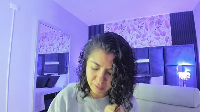 Amareto  online show from 4, 12, 2025