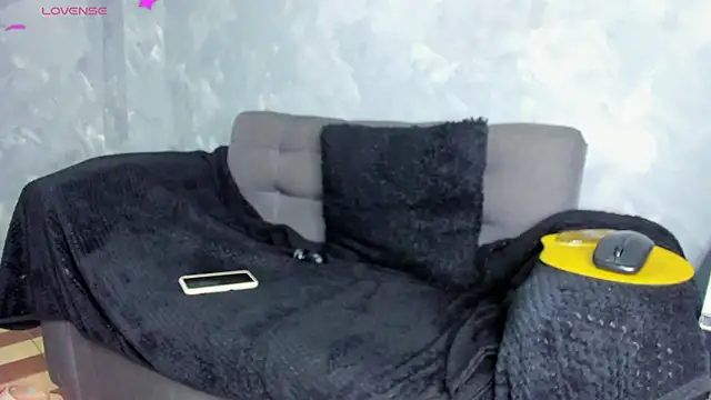 Snapshot of deyy_madissonn chatting on 10, 6, 2026 deyy madissonn online show from 10, 6, 2026