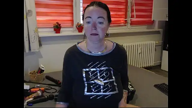 Snapshot of Alexie33 chatting on 12, 5, 2026 Alexie33 online show from 12, 5, 2026
