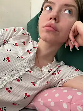 Lisaaa Alisa online show from 25, 5, 2026