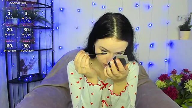 Lori  Hell online show from 14, 2, 2025