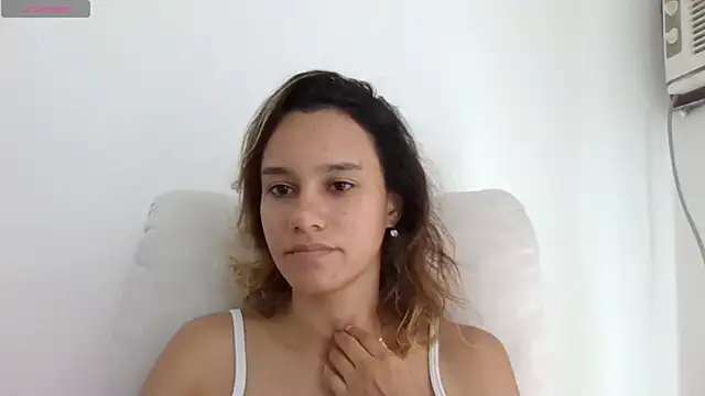 Snapshot of SamanthaWatson chatting on 8, 7, 2026 SamanthaWatson online show from 8, 7, 2026