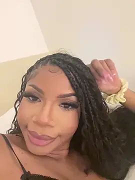 Snapshot of mialongxo chatting on 12, 10, 2025 mialongxo online show from 12, 10, 2025