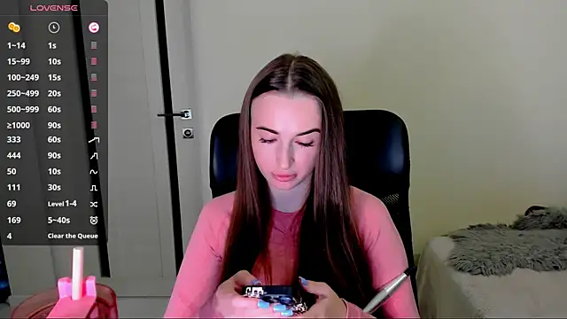 Kimmberr online show from 23, 10, 2025