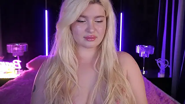 Snapshot of CocoSecretss chatting on 2, 12, 2024 CocoSecretss online show from 2, 12, 2024