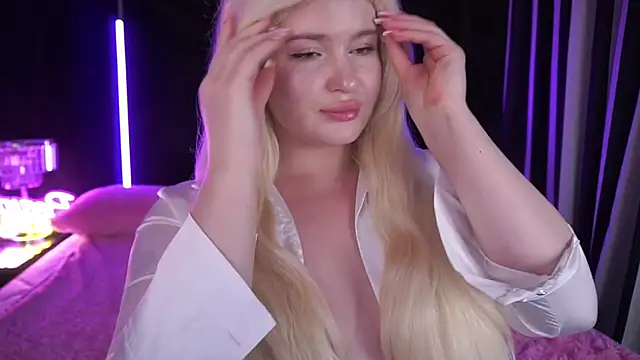 Snapshot of CocoSecretss chatting on 5, 12, 2024 CocoSecretss online show from 5, 12, 2024