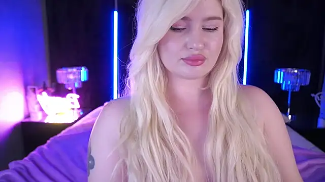 Snapshot of CocoSecretss chatting on 9, 12, 2024 CocoSecretss online show from 9, 12, 2024