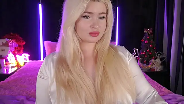 Snapshot of CocoSecretss chatting on 2, 1, 2025 CocoSecretss online show from 2, 1, 2025