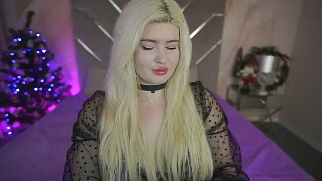 Snapshot of CocoSecretss chatting on 3, 1, 2025 CocoSecretss online show from 3, 1, 2025