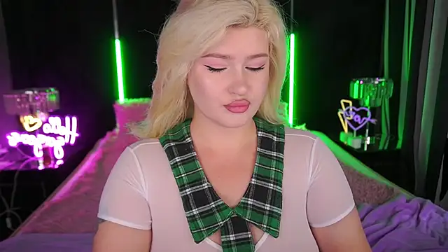 Snapshot of CocoSecretss chatting on 18, 10, 2025 CocoSecretss online show from 18, 10, 2025