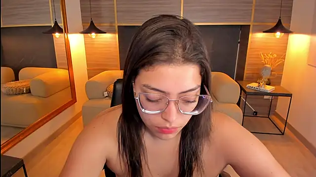 Snapshot of Dollar-girl chatting on 19, 4, 2026 Dollar-girl online show from 19, 4, 2026