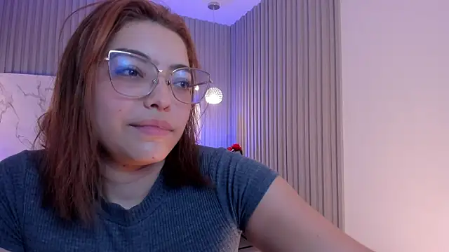 Snapshot of Dollar-girl chatting on 14, 5, 2026 Dollar-girl online show from 14, 5, 2026