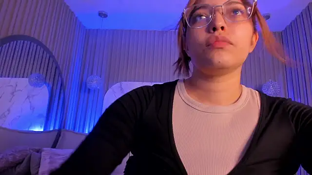 Snapshot of Dollar-girl chatting on 16, 5, 2026 Dollar-girl online show from 16, 5, 2026