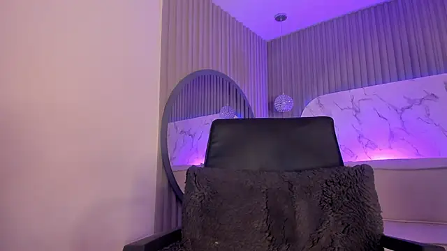 Snapshot of Dollar-girl chatting on 28, 5, 2026 Dollar-girl online show from 28, 5, 2026