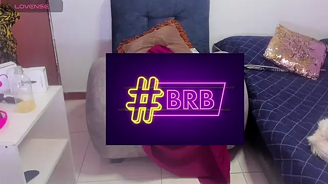 Snapshot of harly__queen chatting on 2, 12, 2024 harly queen online show from 2, 12, 2024