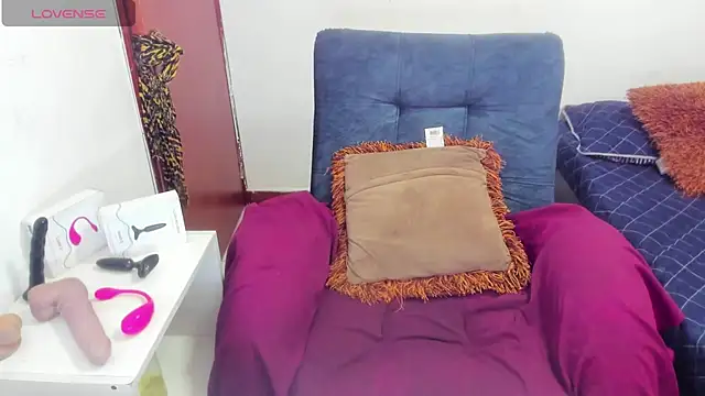 Snapshot of harly__queen chatting on 7, 12, 2024 harly queen online show from 7, 12, 2024